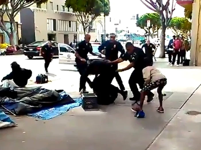 Bărbatul fără adăpost a petrecut 13 ani în închisoare Foto: Captură video