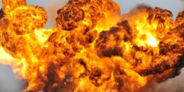 Explozie - imagine generică la Uzina Mecanică Băbeni - Vâlcea