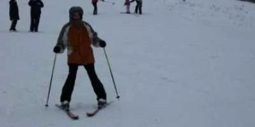 Zăpada care s-a aşternut în masivul Parâng permite practicarea sporturilor de iarnă