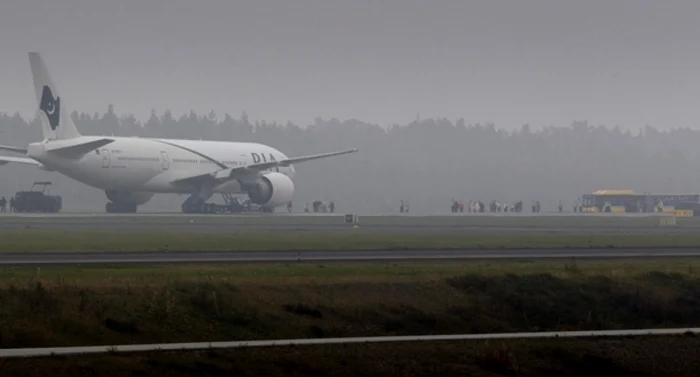 Ceaţă pe aeroport FOTO Adevărul