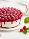 Cheesecake cu zmeura  Sursa foto shutterstock 298762067 jpg