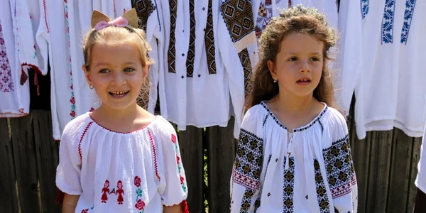 iile de cezieni - facebook muzeul judetean olt - claudia balas