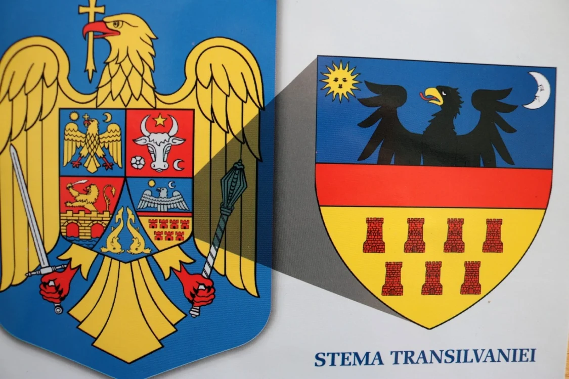 Românii din Transilvania nu sunt reprezentaţi nici pe actuala stemă a României