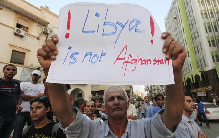 Libienii au ieşit în stradă pentru a-şi manifesta indignarea faţă de uciderea ambasadorului american la Benghazi şi a condamna actul de terorism FOTO: Reuters