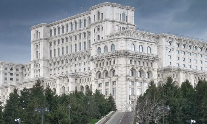 Proiectul UDMR privind reducerea de la 20% la 10% a pragului privind folosirea limbii materne, respins de Camera Deputaților  jpeg