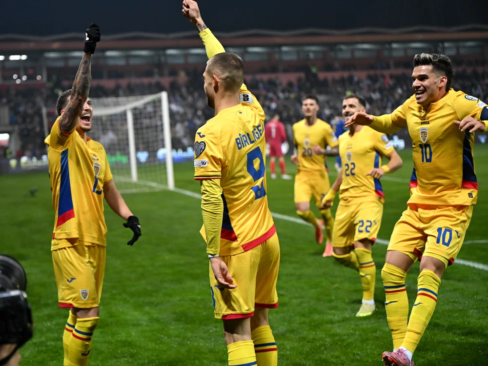 Bucuria tricolorilor, după ce au deschis scorul la Zenica. Foto Sportpictures