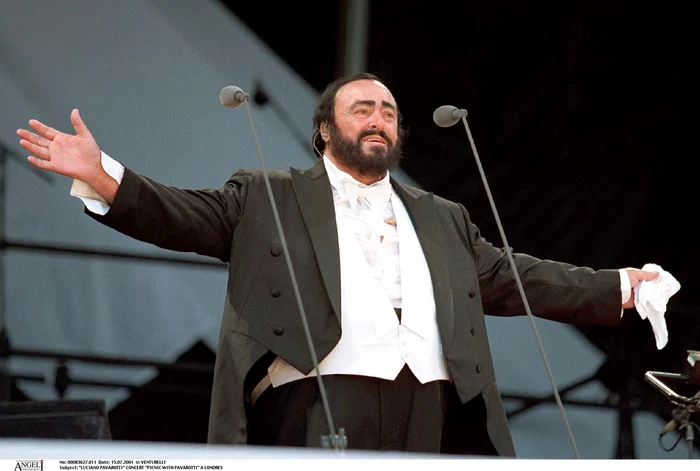 
    Luciano Pavarotti este considerat unul dintre cei mai mari tenori din istorie, fiind și singurul cântăreț de operă care a vândut peste 100 de milioane de discuriFoto: Profimedia  