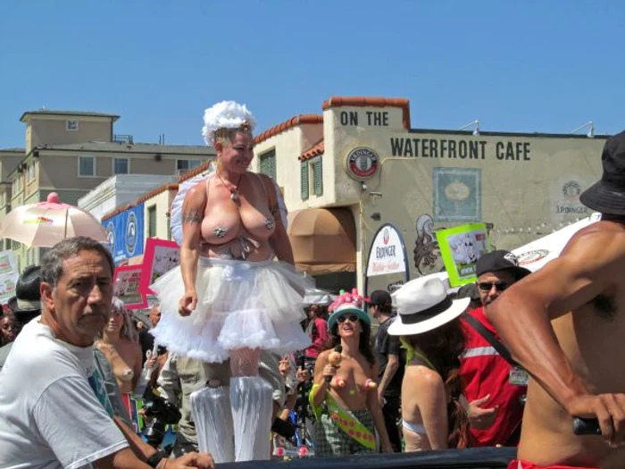 Și femeile din San Francisco au protestat pe străziFoto: Splashnews