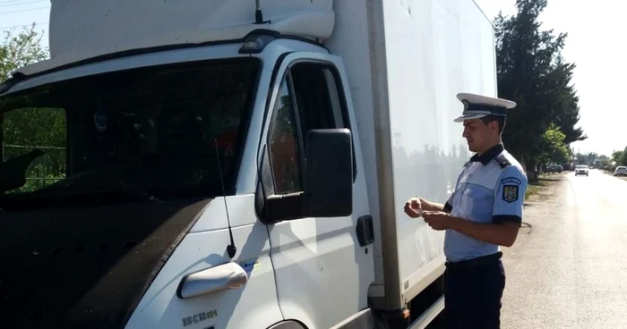 Poliţia a verificat mai multe mijloace de transport FOTO Adevărul