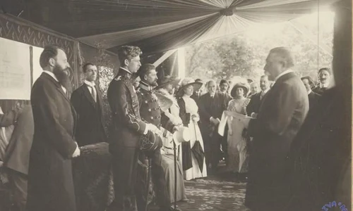 Expoziţie la MŢR: "Vrednici de un Muzeu Național" jpeg