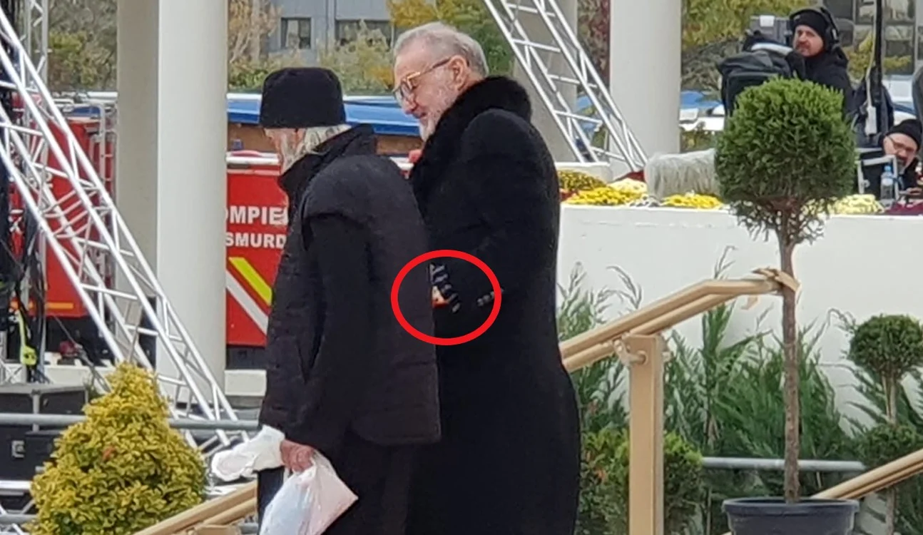 Cât costă ceasul de aur pe care Gigi Becali l-a purtat în ziua sfințirii Catedralei / foto: Click!