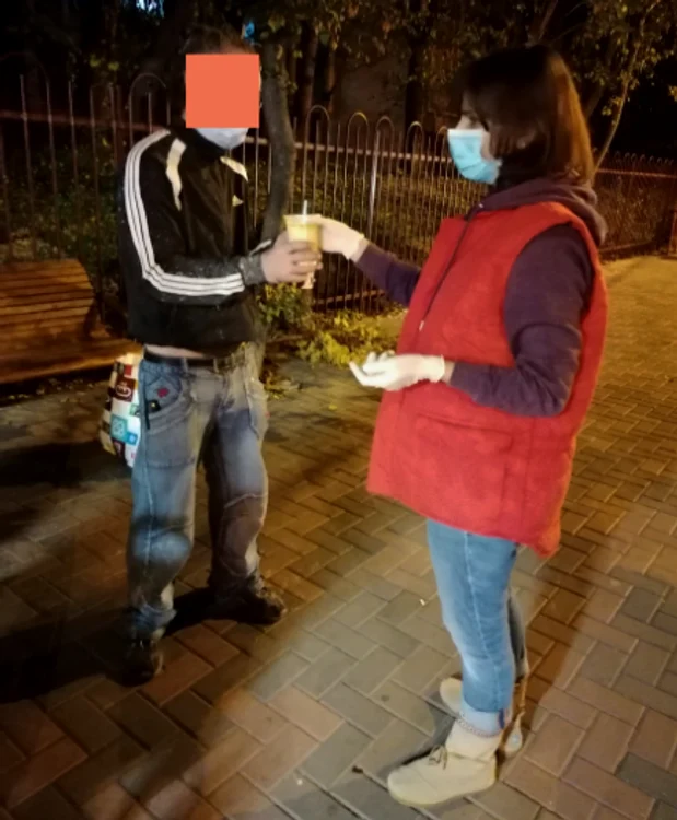 Oamenii străzii au nevoie de o supă caldă nu doar în decembrie, de Crăciun, ci zi de zi