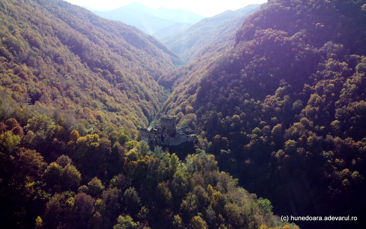Castelul medieval Colț. Foto: Daniel Guță