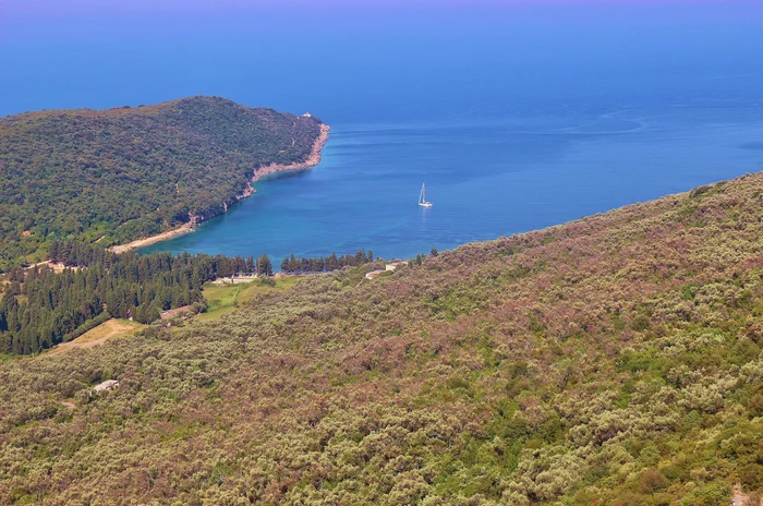 Întindere de natură și istorie. FOTO: Shutterstock