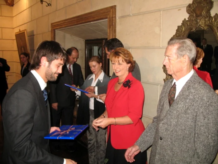 Cristi Chivu, cu ocazia întânirii din 2007 cu Mihai I şi familia regală FOTO RomaniaRegala.ro