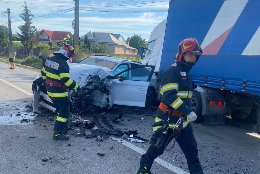 Patru răniţi într-un accident rutier pe E85, la Cumpărătura, în județul Suceava