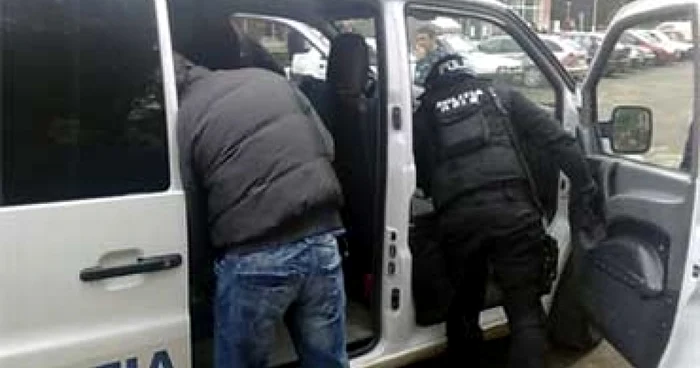 VIDEO Operaţiune de amploare a procurorilor DIICOT (GALERIE FOTO)