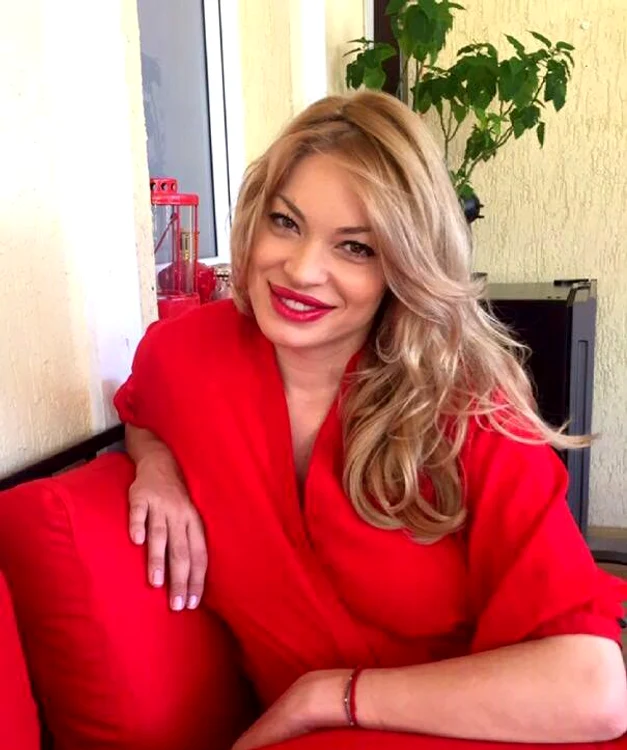 Valentina Pelinel jpeg