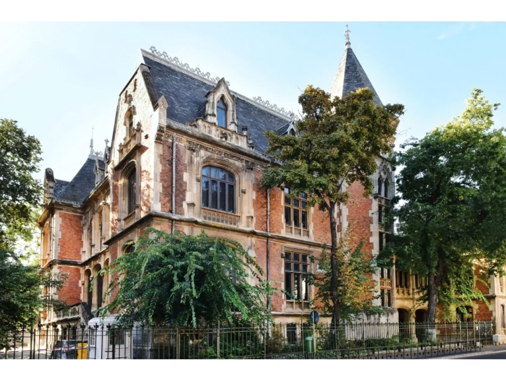 Artmark Historical Estate