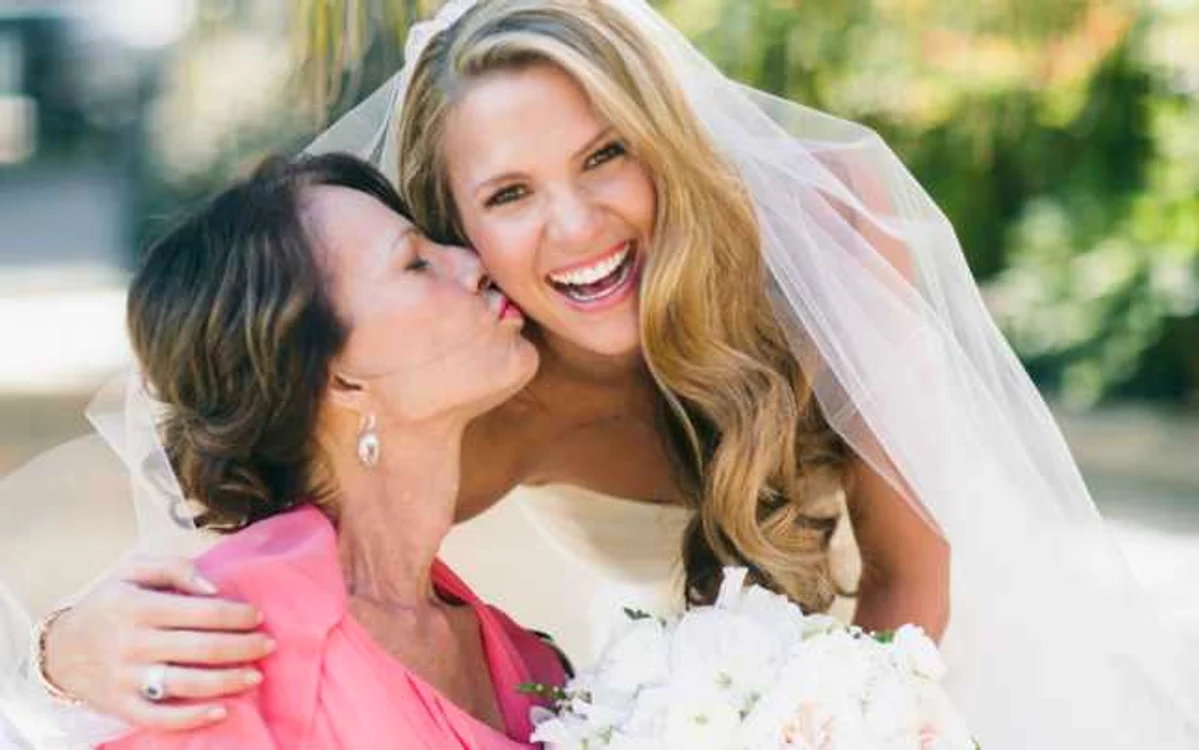 Janet, mama miresei Cathryn, s-a luptat cu cancerul vreme de 11 ani. FOTO Huffington Post