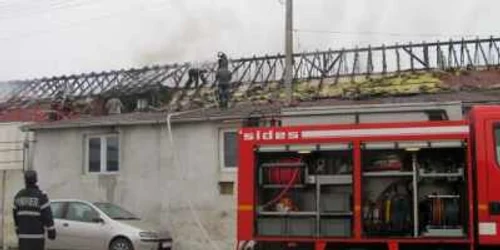 Pompierii au intervenit cu trei autospeciale