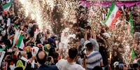 Ceremonie publică de căsătorie în masă, în Piața Imam Hossein din Teheran FOTO AFP