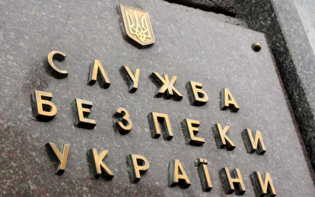 La domiciuliul celor reţinuţi a fost găsită aşa-numita „Constituţie a Republicii Populare Basarabia” FOTO: politolog.net