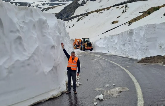 Chiar dacă vara bate la ușă, pe Transfăgărășan încă e iarnă FOTO DRDP Brașov