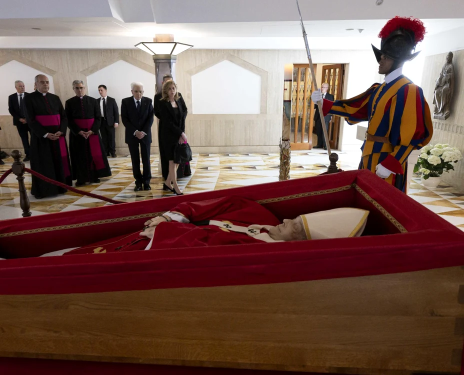 papa francisc sicriu epa efe jpg