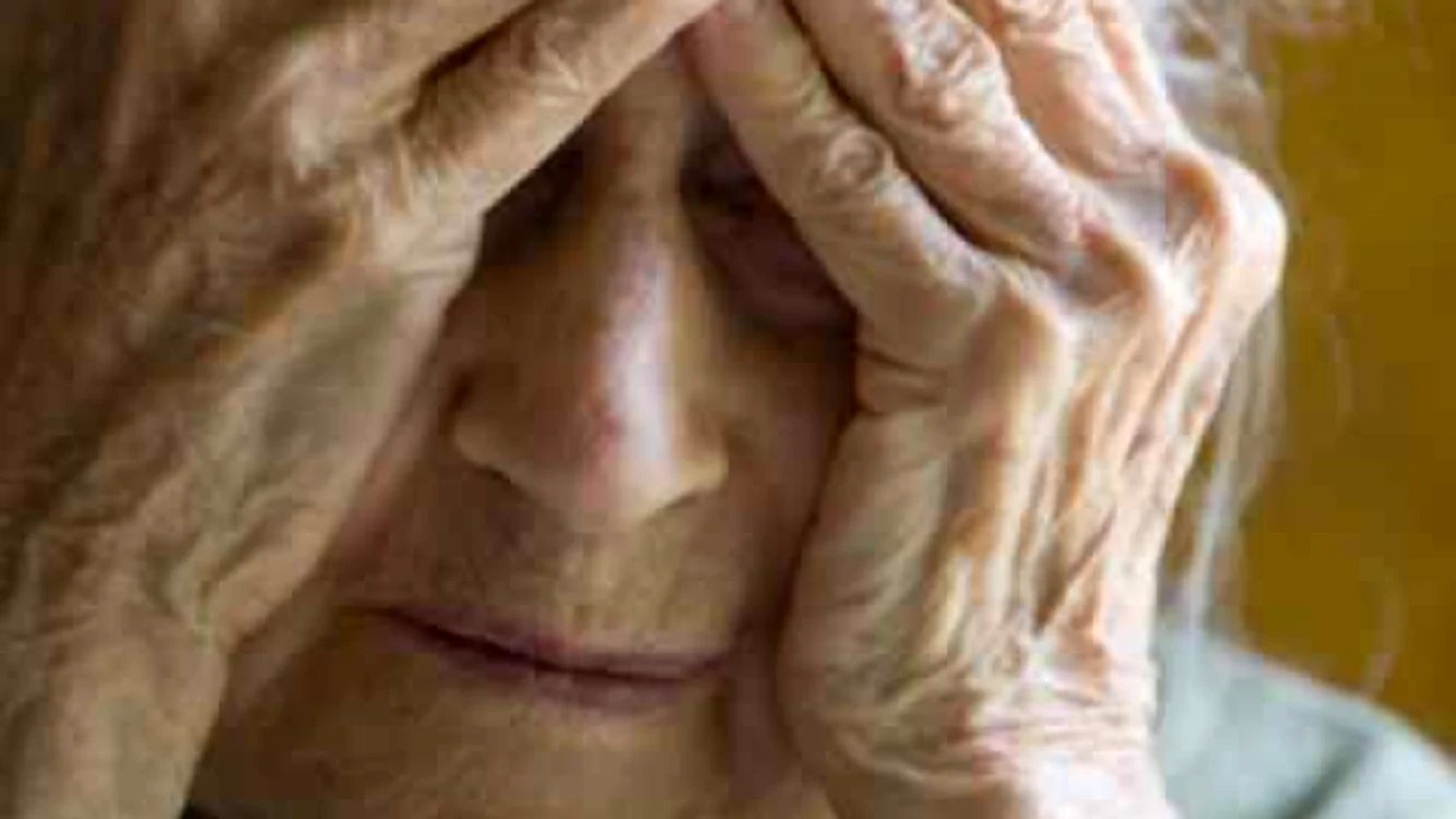 Cele mai multe persoane sunt diagnosticate cu Alzheimer în jurul vârstei de 65 de ani