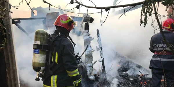 incendiu pompieri casa Galati 2