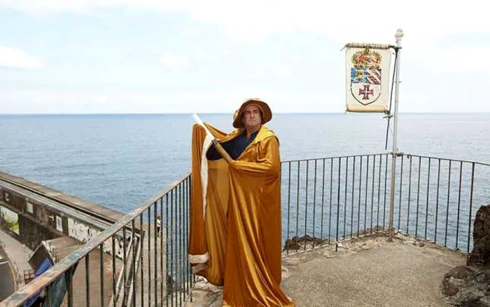 Profesorul de desen Renato Barros, autointitulat prinţul Renato al II-lea. FOTOGRAFII Facebook