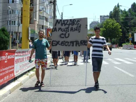 5 iulie 2014 - Caravana Constănţenilor organizată de Asociaţia Constanţa Ia Atitudine - protest la adresa primarului Radu Mazăre chiar de ziua lui