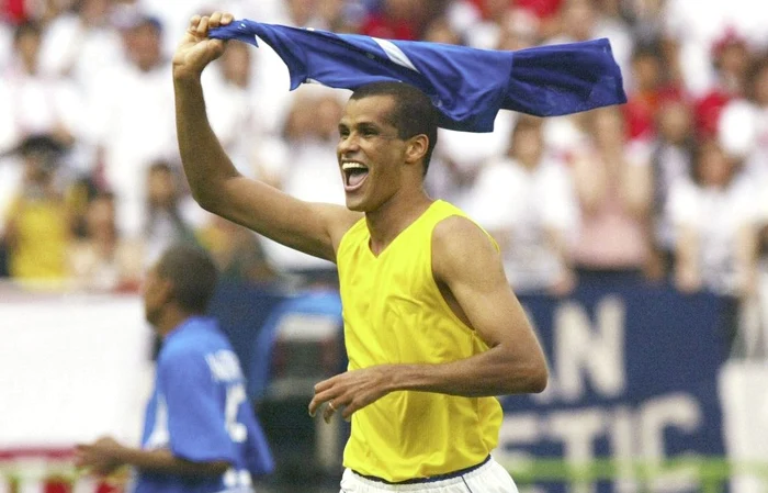 
    Rivaldo este la curent cu tot ce se întâmplă în fotbalul din RomâniaFOTO: Betfair  