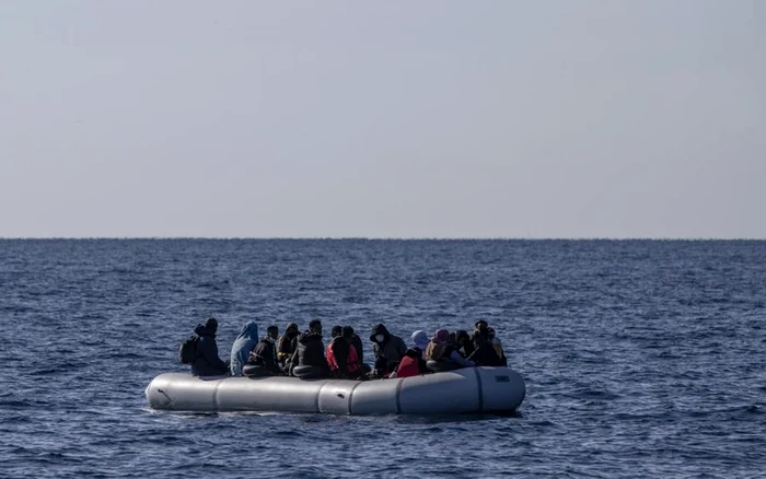 Migranții își pun viața în pericol FOTO EPA EFE