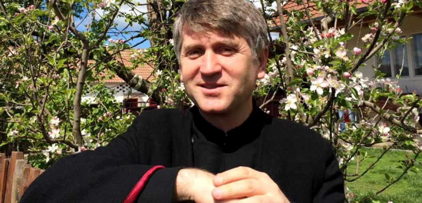 Preotul Cristian Pomohaci a fost înregistrat în timp ce-i face propuneri indecente unui minor