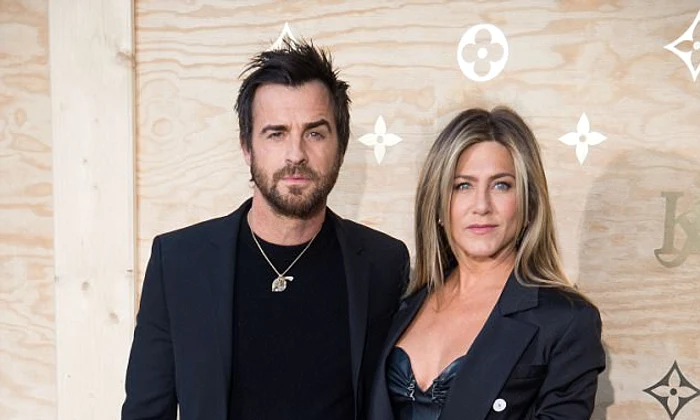 3f2aafbb00000578 4402764 a list arrivals jennifer aniston and her husband justin theroux  m 76 1491941238423 jpg jpeg