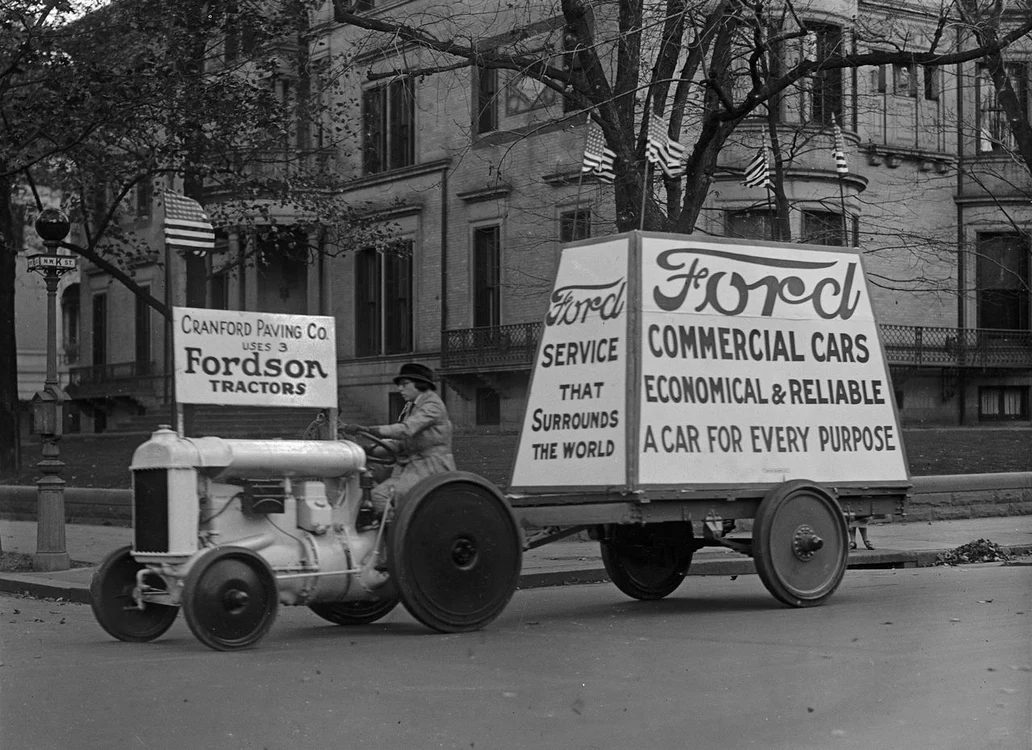 Tractor Fordson, în perioada interbelică