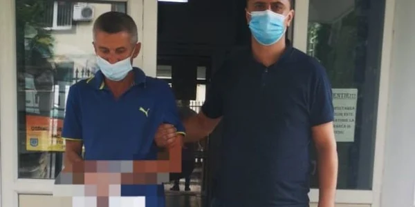 barbat cercetat inselaciune batran 700000 lei pitesti