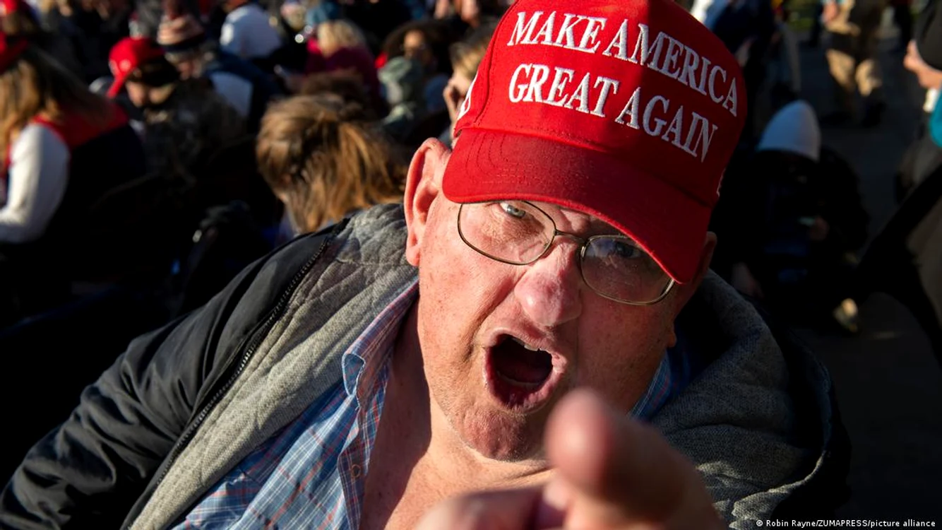 Donald Trump a câștigat alegerile din 2016 cu sloganul "Make America great again"