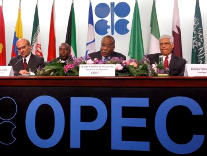OPEC a redus producția de petrol. Foto: Arhiva Adevărul