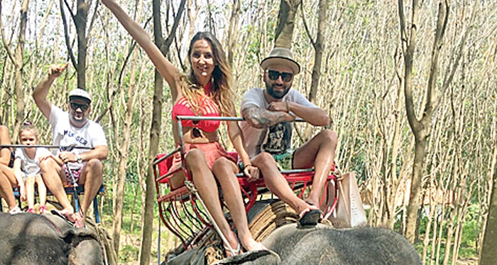 
    Matteo şi Elena Neagu  au stat 10 zile în concediu  