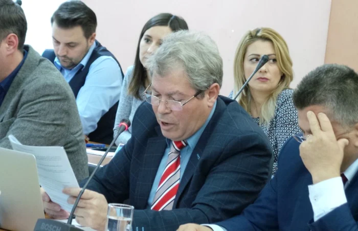 Costel Bîrsan a iniţiat proiectul de hotărâre