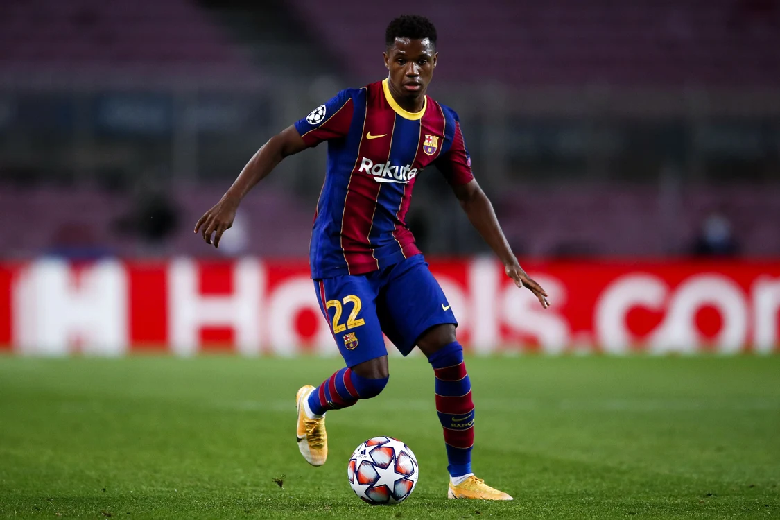
    Ansu Fati s-a accidentat în meciul cu SevillaFoto: Guliver / GettyImages  
