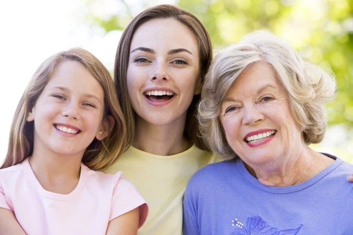 Generaţii de femei. FOTO: Shutterstock