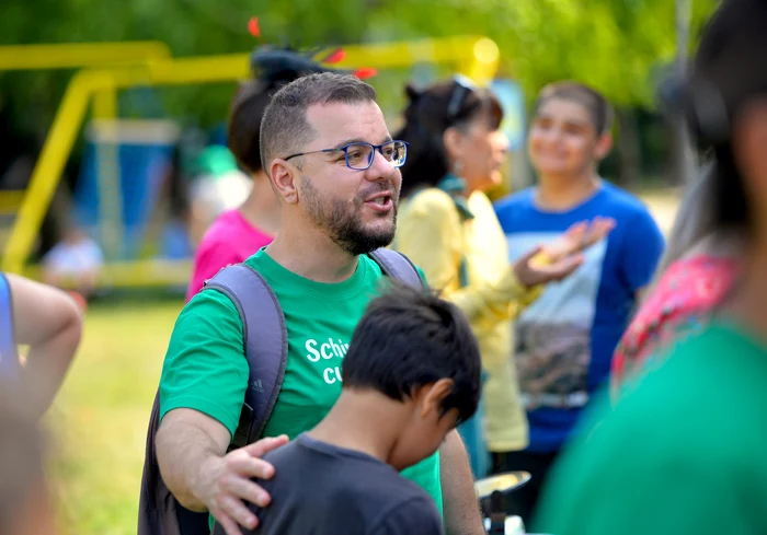 Voluntarii îi pot ajuta pe copiii instituționalizați Foto: Ajungem MARI