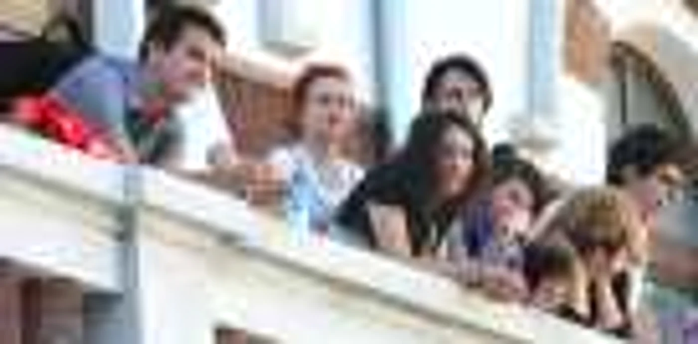 Alții au comentat cu zâmbetul pe buze micile poticneli pe rimpul discursurilor Foto: Marian Iliescu