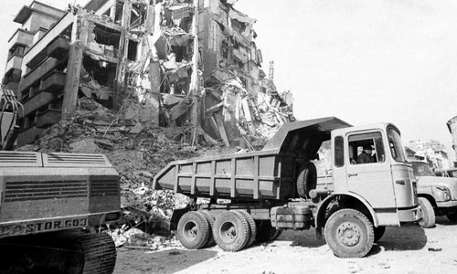 Cutremurul din 1977 a mutilat Bucureştiul  (Arhiva Click!) jpeg