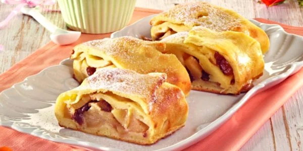 Cea mai simplă reţetă de plăcintă cu mere