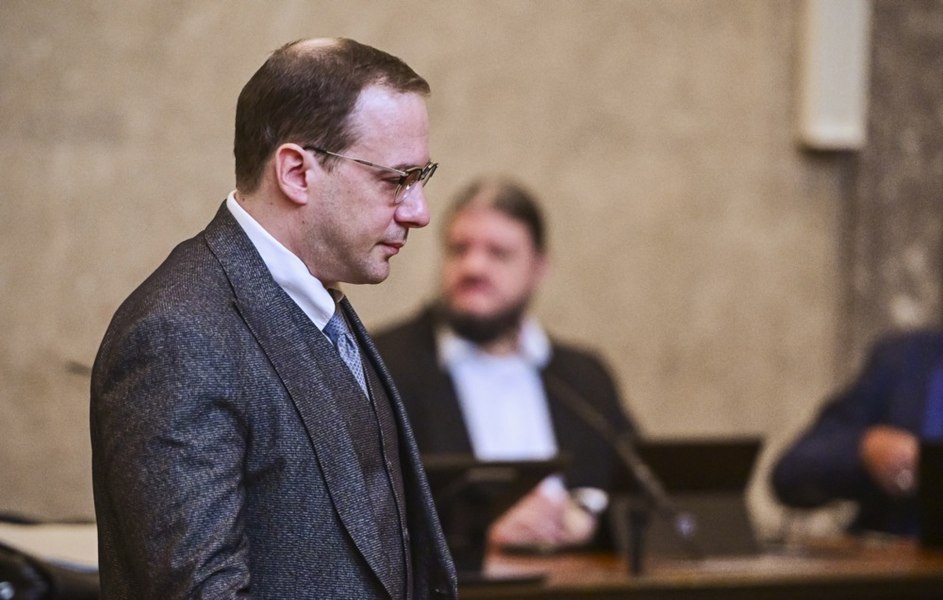 În Austria a început procesul unui actor din filmul „Corsage“, acuzat de pornografie infantilă